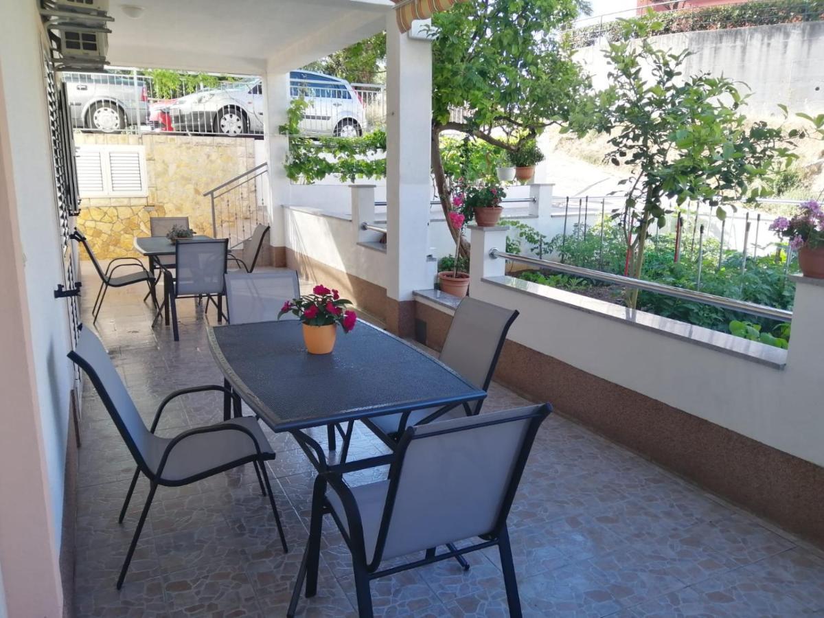 Apartmani Antonia Nakic -Stobrec Split Exteriör bild