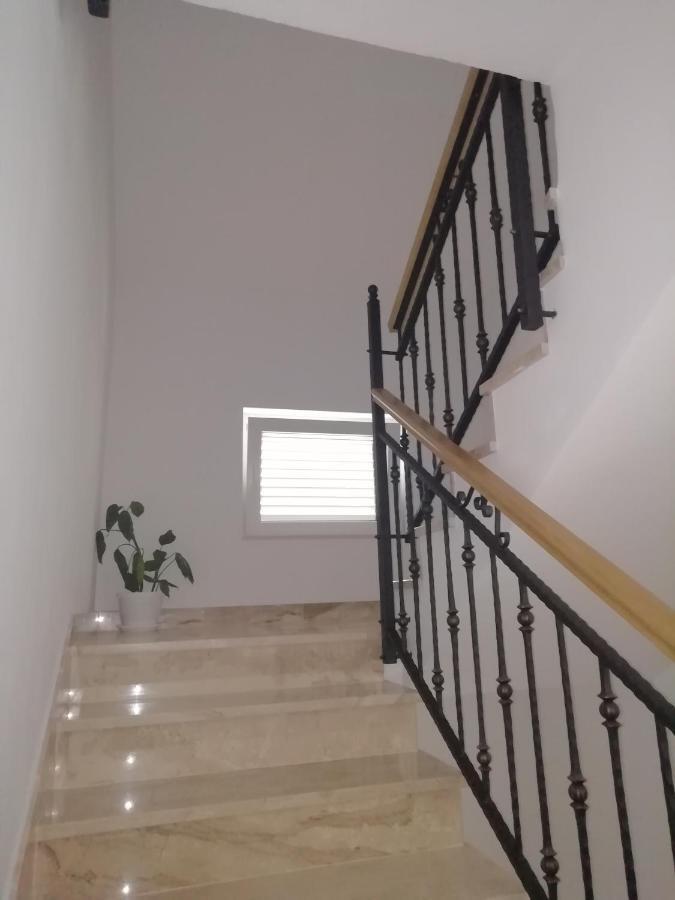 Apartmani Antonia Nakic -Stobrec Split Exteriör bild