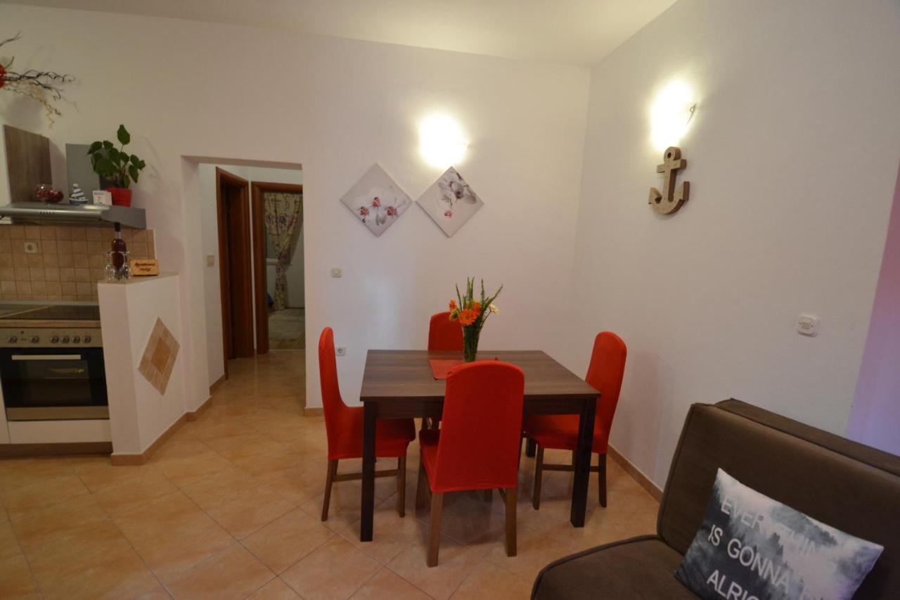Apartmani Antonia Nakic -Stobrec Split Exteriör bild