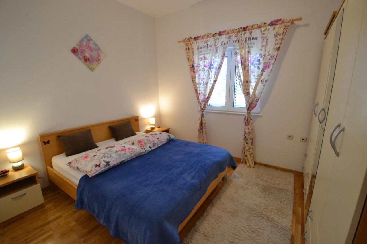 Apartmani Antonia Nakic -Stobrec Split Exteriör bild
