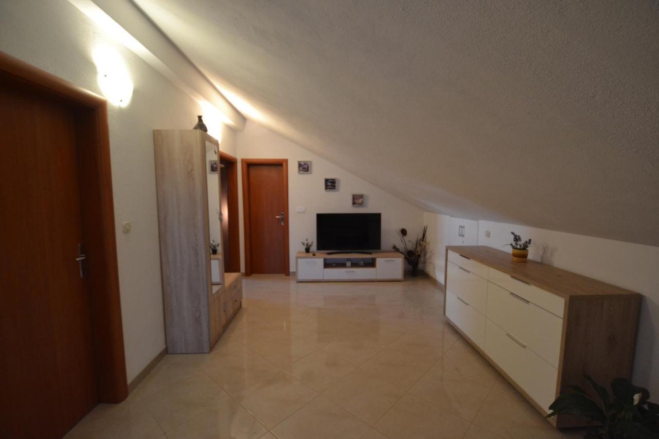 Apartmani Antonia Nakic -Stobrec Split Exteriör bild