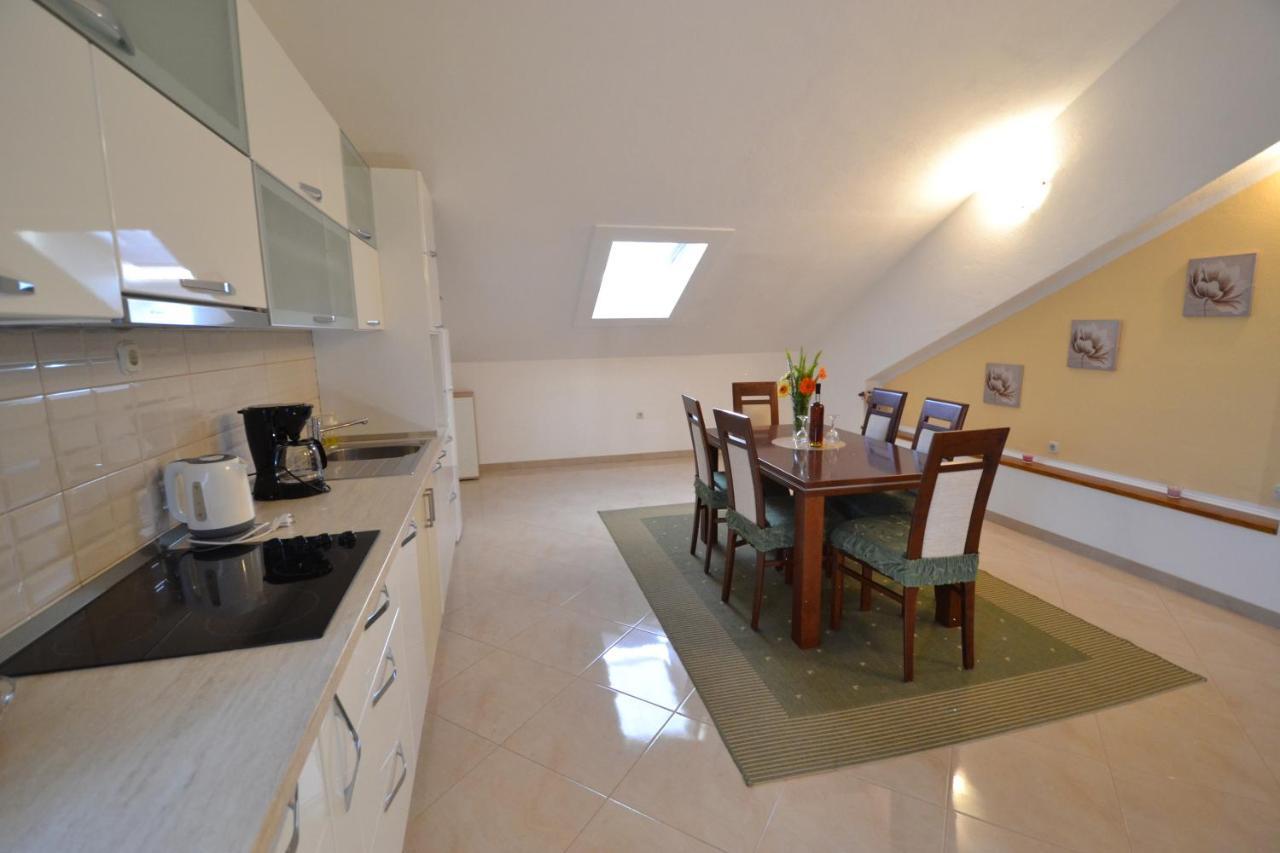 Apartmani Antonia Nakic -Stobrec Split Exteriör bild
